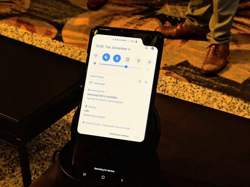Samsung's Demo phone with a unique notch of 5g appeared